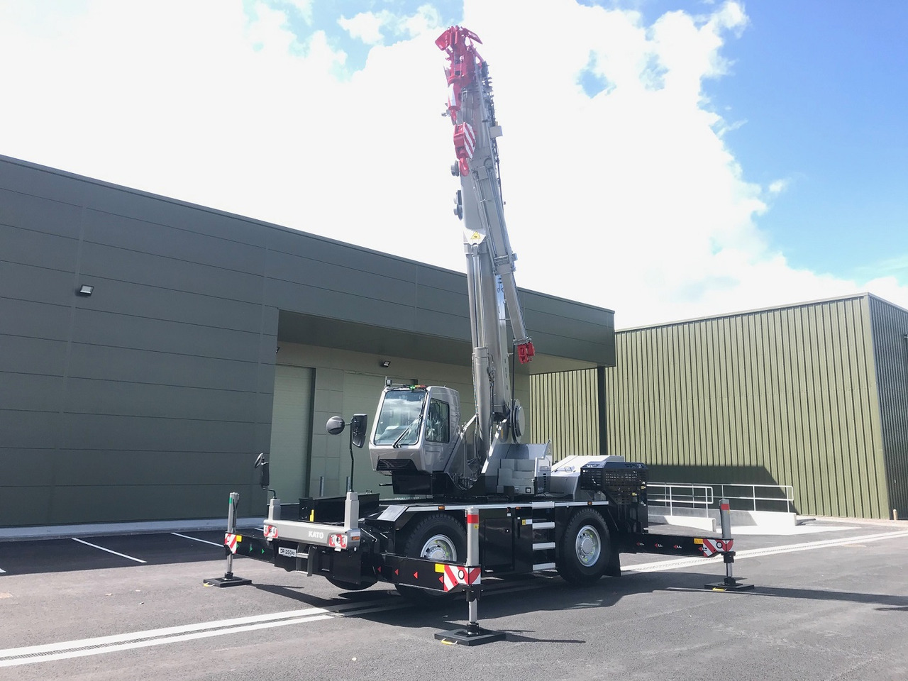 KATO CR-250Rv - 25 Ton City Crane - موبايل كرين: صور 5 KATO CR-250Rv - 25 Ton City Crane - موبايل كرين: صور 5