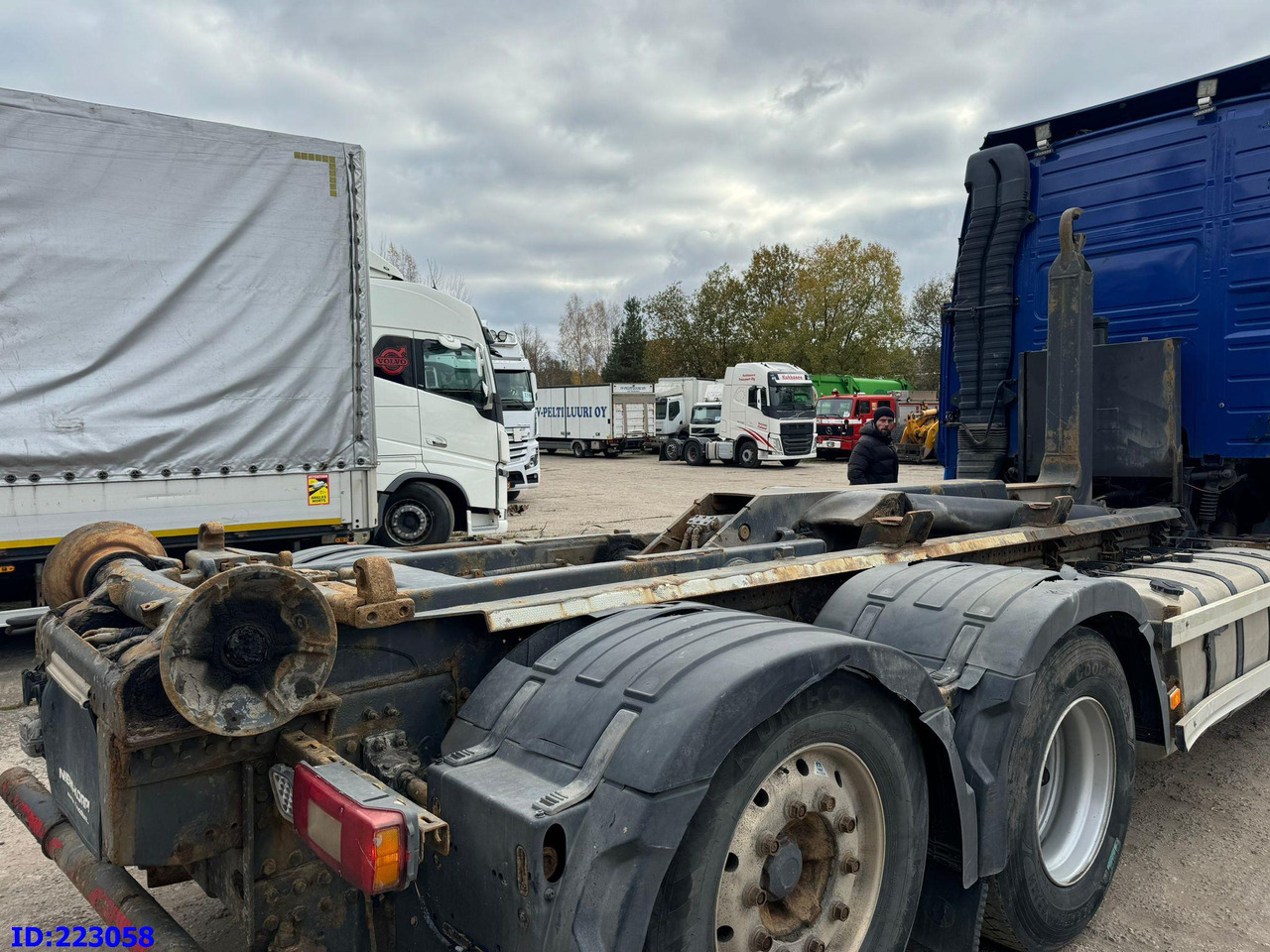 HIAB Multilift XR21S53 - الحمالات الخطافية: صور 4 HIAB Multilift XR21S53 - الحمالات الخطافية: صور 4