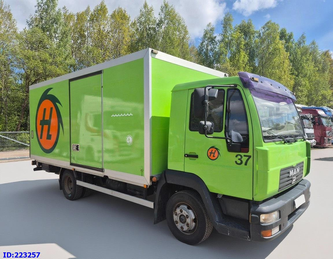 MAN LE 8.150 Manual 139tkm ONLY - بصندوق مغلق شاحنة: صور 4 MAN LE 8.150 Manual 139tkm ONLY - بصندوق مغلق شاحنة: صور 4