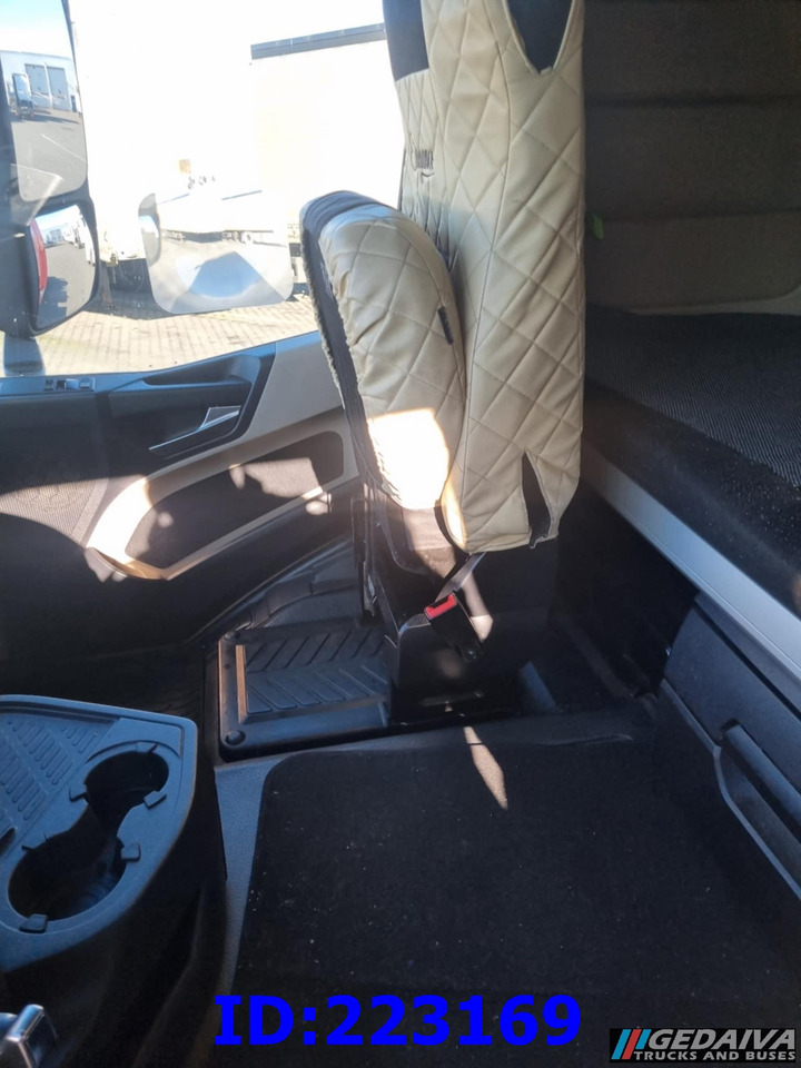 شاحنة جرار MERCEDES-BENZ Actros 1845 Euro6: صور 17