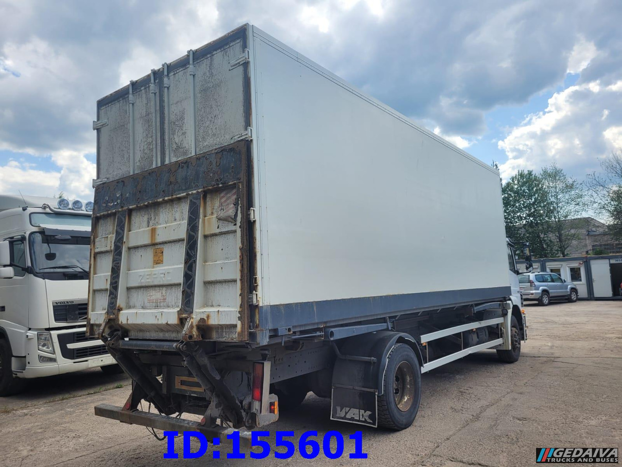 MERCEDES-BENZ Axor 1828 Manual - متساوي شاحنة: صور 5 MERCEDES-BENZ Axor 1828 Manual - متساوي شاحنة: صور 5