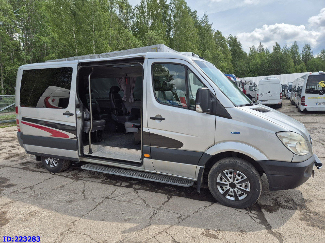 MERCEDES-BENZ Sprinter 313 - Kasten VIP -Euro5 - سياحية حافلة: صور 4 MERCEDES-BENZ Sprinter 313 - Kasten VIP -Euro5 - سياحية حافلة: صور 4