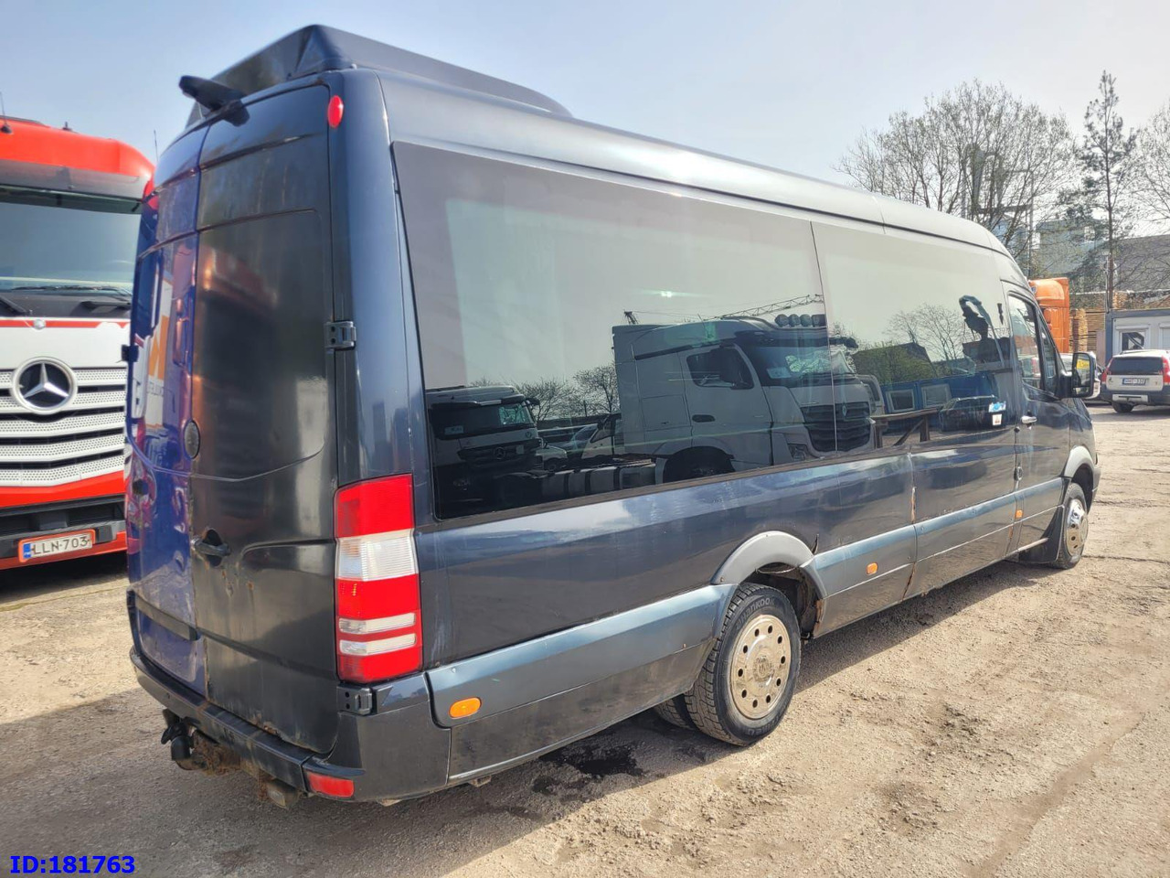 MERCEDES-BENZ Sprinter 518 - VIP - 17 Seater - سياحية حافلة: صور 5 MERCEDES-BENZ Sprinter 518 - VIP - 17 Seater - سياحية حافلة: صور 5