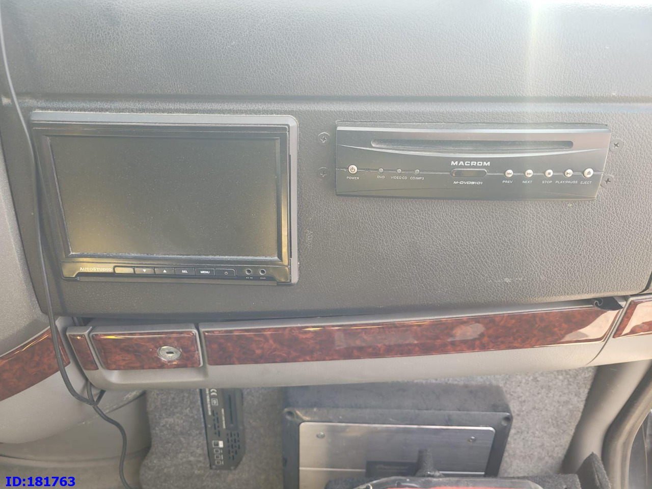 حافلة صغيرة, ميكروباص MERCEDES-BENZ Sprinter 518 - VIP - 17 Seater: صور 16 حافلة صغيرة, ميكروباص MERCEDES-BENZ Sprinter 518 - VIP - 17 Seater: صور 16