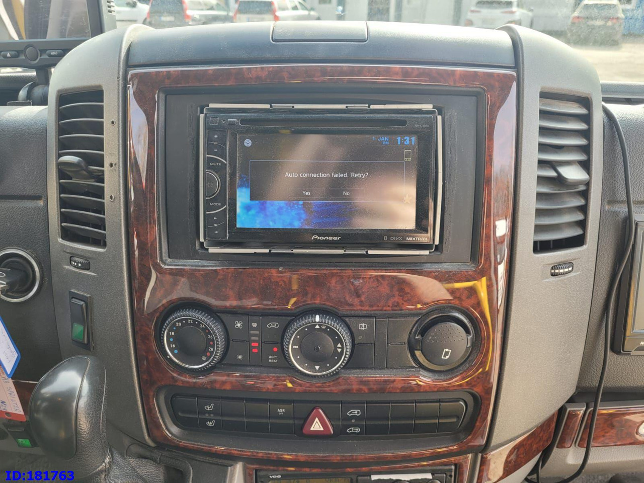 حافلة صغيرة, ميكروباص MERCEDES-BENZ Sprinter 518 - VIP - 17 Seater: صور 12 حافلة صغيرة, ميكروباص MERCEDES-BENZ Sprinter 518 - VIP - 17 Seater: صور 12