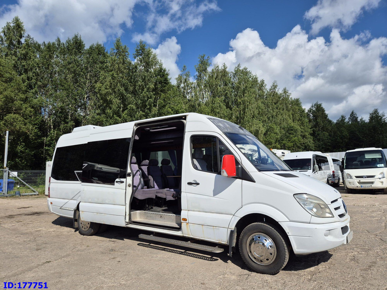 MERCEDES-BENZ Sprinter 518 - VIP - 17-seater - سياحية حافلة: صور 4 MERCEDES-BENZ Sprinter 518 - VIP - 17-seater - سياحية حافلة: صور 4