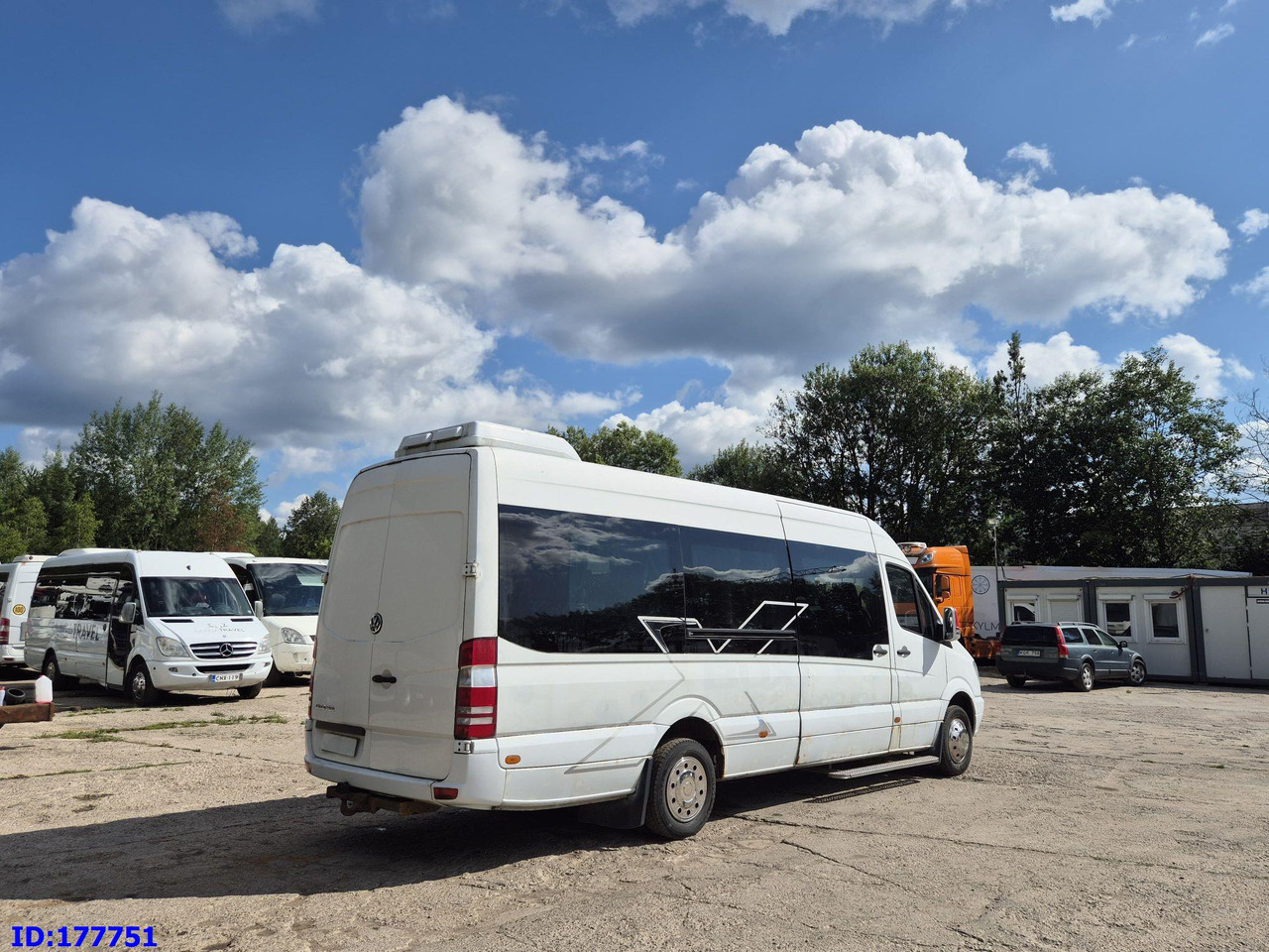 MERCEDES-BENZ Sprinter 518 - VIP - 17-seater - سياحية حافلة: صور 5 MERCEDES-BENZ Sprinter 518 - VIP - 17-seater - سياحية حافلة: صور 5