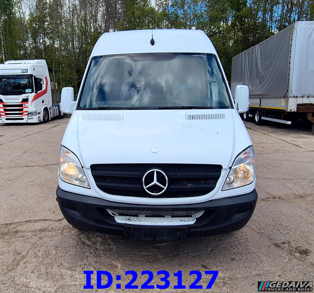 MERCEDES-BENZ Sprinter 518 - VIP -19 Seater - سياحية حافلة: صور 2 MERCEDES-BENZ Sprinter 518 - VIP -19 Seater - سياحية حافلة: صور 2