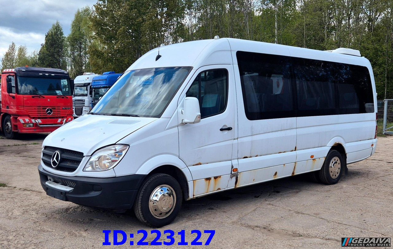 MERCEDES-BENZ Sprinter 518 - VIP -19 Seater - سياحية حافلة: صور 4 MERCEDES-BENZ Sprinter 518 - VIP -19 Seater - سياحية حافلة: صور 4