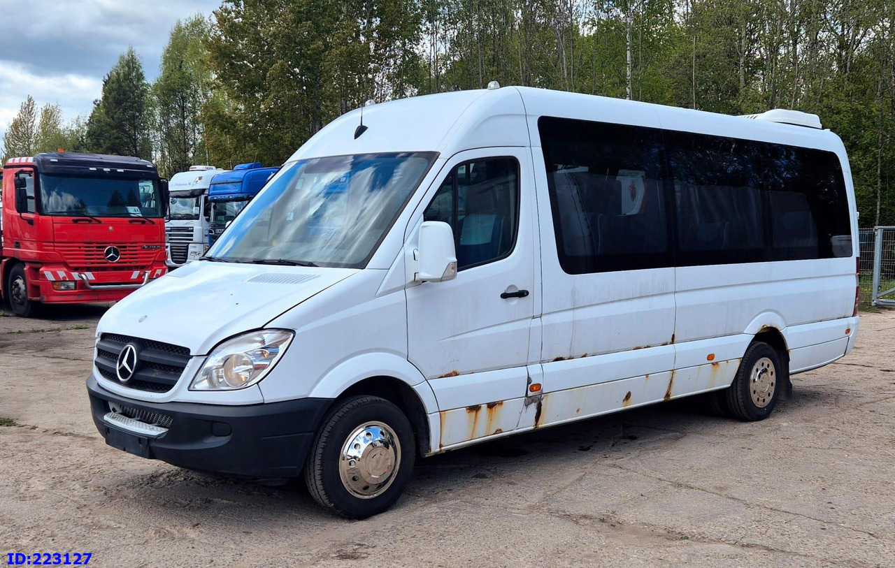 MERCEDES-BENZ Sprinter 518 - VIP -19 Seater - سياحية حافلة: صور 4 MERCEDES-BENZ Sprinter 518 - VIP -19 Seater - سياحية حافلة: صور 4