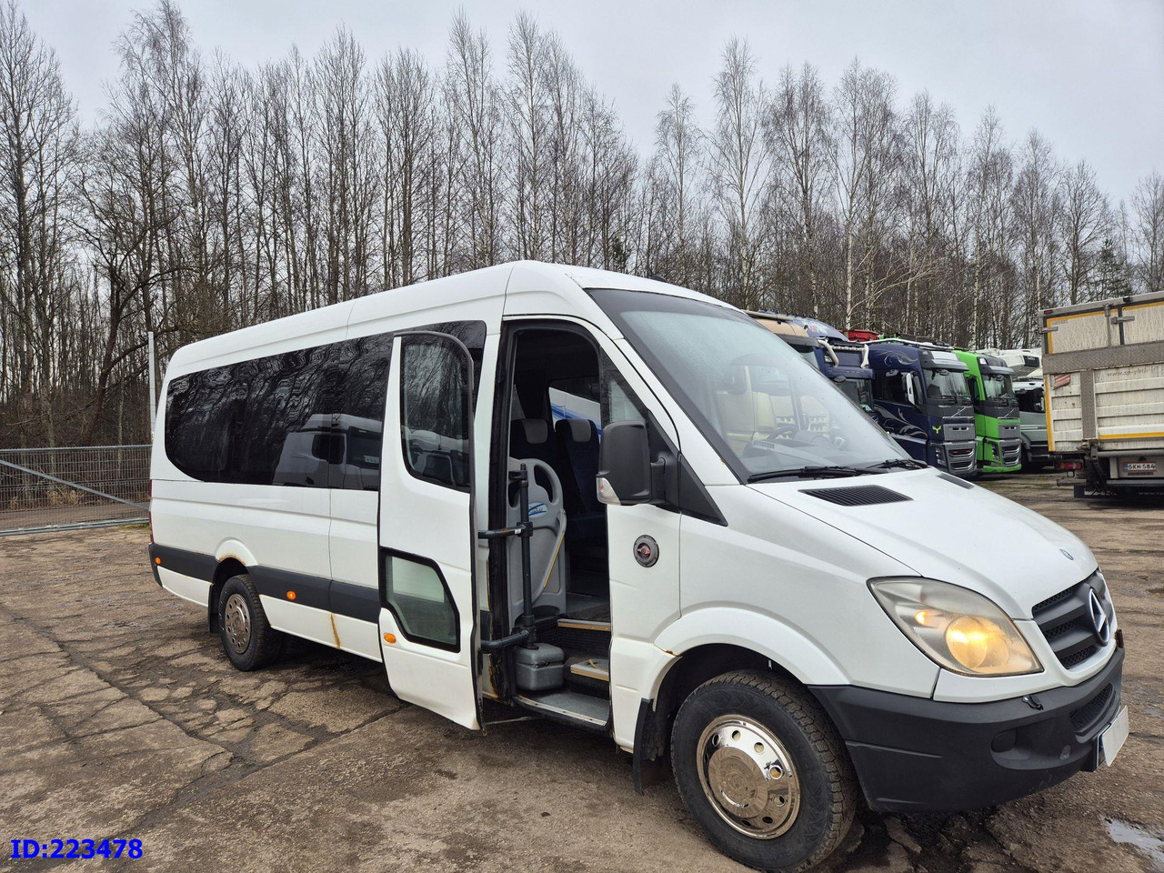 MERCEDES-BENZ Sprinter 518 - VIP - 20-seater - سياحية حافلة: صور 1 MERCEDES-BENZ Sprinter 518 - VIP - 20-seater - سياحية حافلة: صور 1
