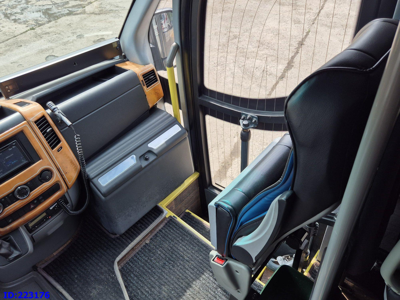 حافلة صغيرة, ميكروباص MERCEDES-BENZ Sprinter 519 VIP Luxury: صور 15