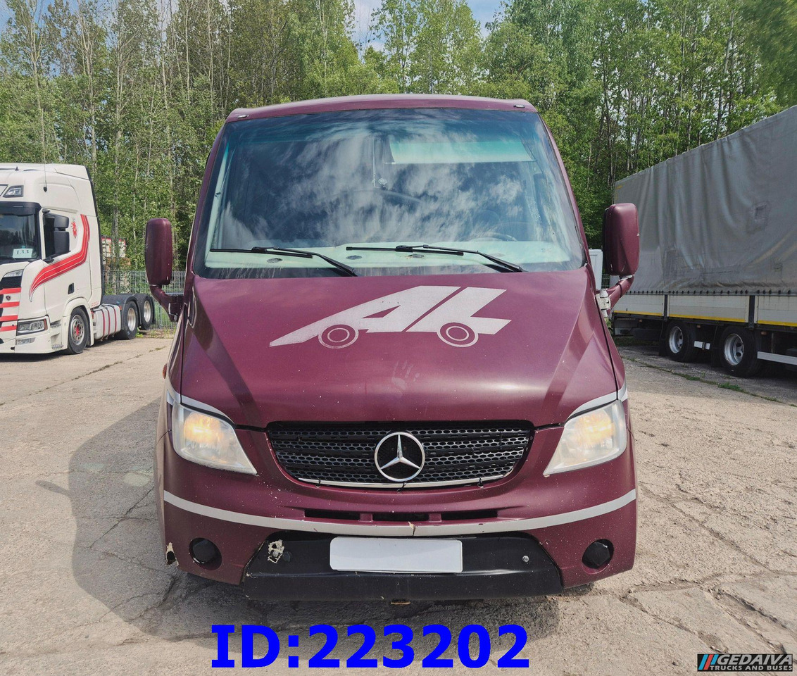 MERCEDES-BENZ Sunrider 818D Vario 33 - Seater - سياحية حافلة: صور 2 MERCEDES-BENZ Sunrider 818D Vario 33 - Seater - سياحية حافلة: صور 2