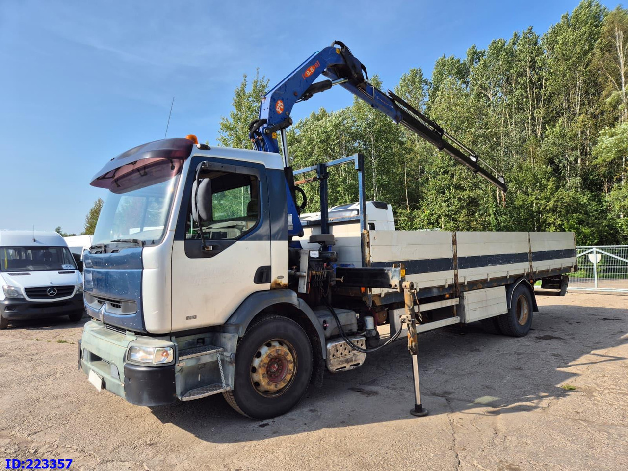 RENAULT Premium 210 4x2 Crane PM - شاحنة قطع الأشجار: صور 1 RENAULT Premium 210 4x2 Crane PM - شاحنة قطع الأشجار: صور 1