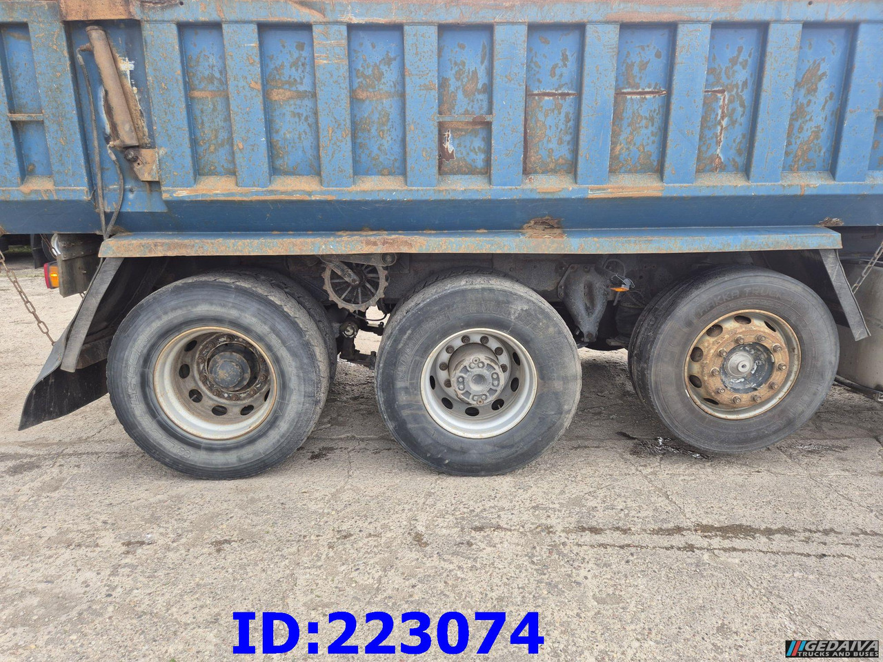 SCANIA 124 8x2 - Manual - Full steel - قلابات: صور 5 SCANIA 124 8x2 - Manual - Full steel - قلابات: صور 5