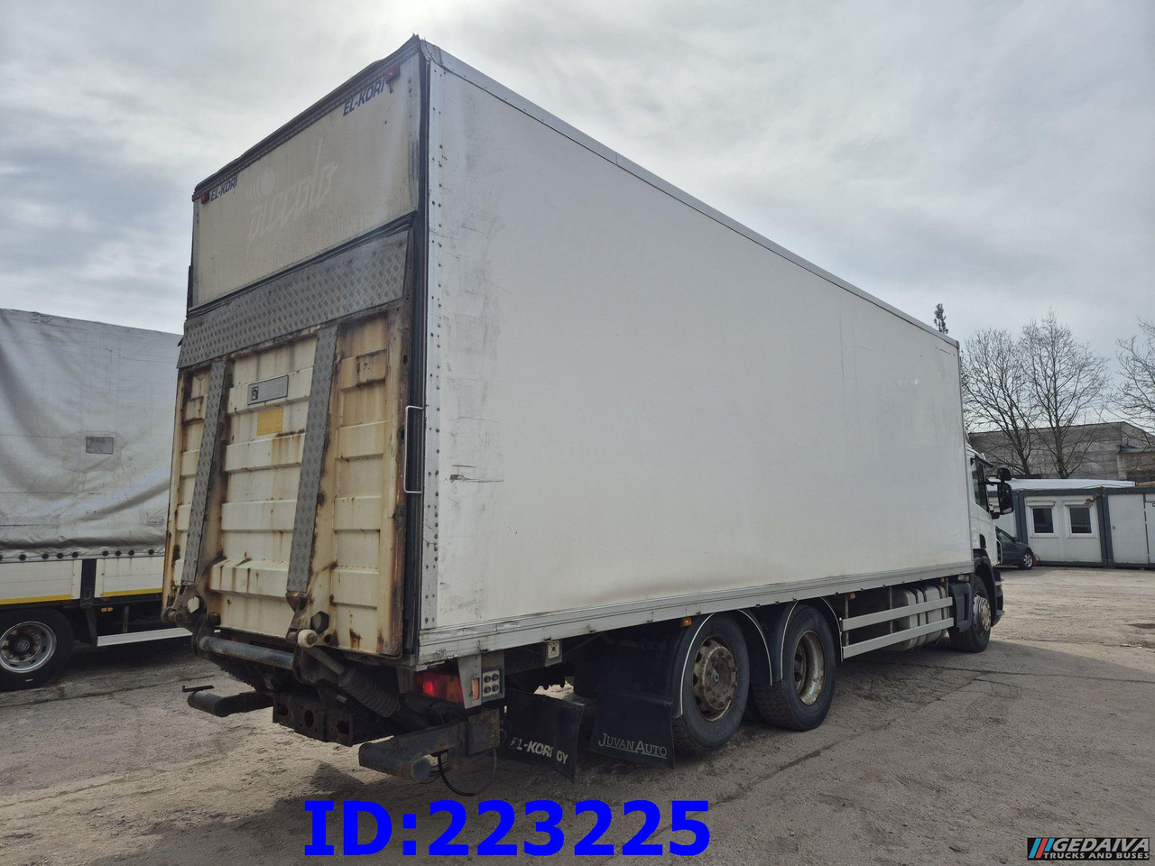 SCANIA P380 6x2 Open side box - بصندوق مغلق شاحنة: صور 5 SCANIA P380 6x2 Open side box - بصندوق مغلق شاحنة: صور 5