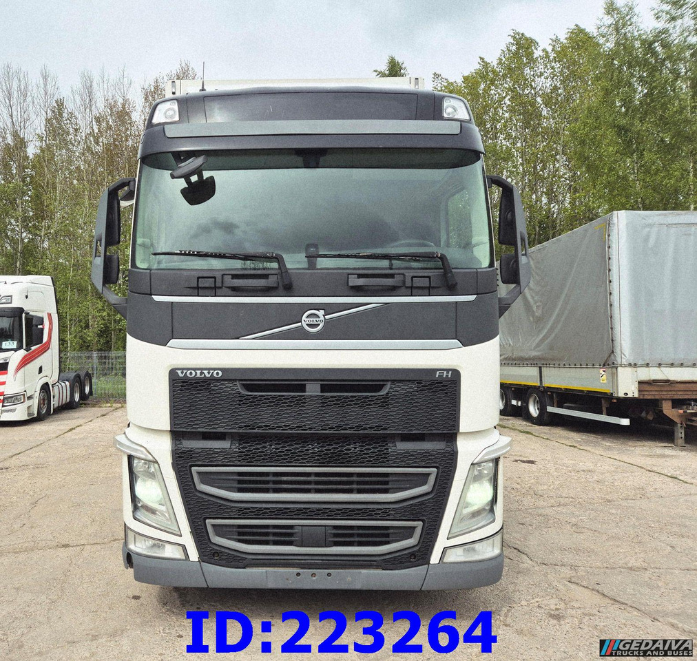 VOLVO FH13 460HP 6x2 Steering axle Euro6 - مبردة شاحنة: صور 2 VOLVO FH13 460HP 6x2 Steering axle Euro6 - مبردة شاحنة: صور 2