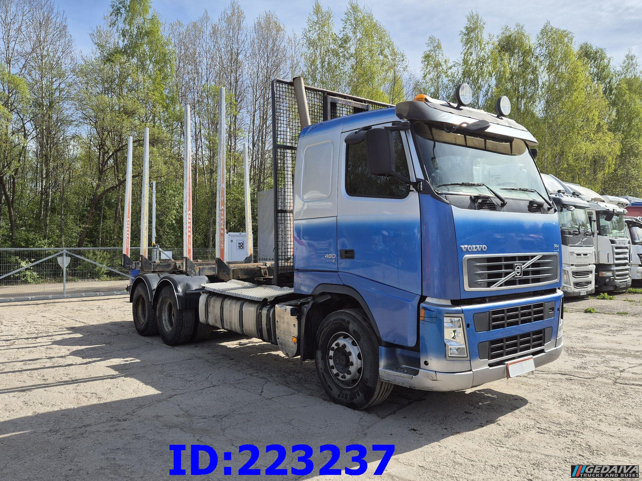 VOLVO FH13 480HP 6x4 - شاحنة قطع الأشجار: صور 4 VOLVO FH13 480HP 6x4 - شاحنة قطع الأشجار: صور 4