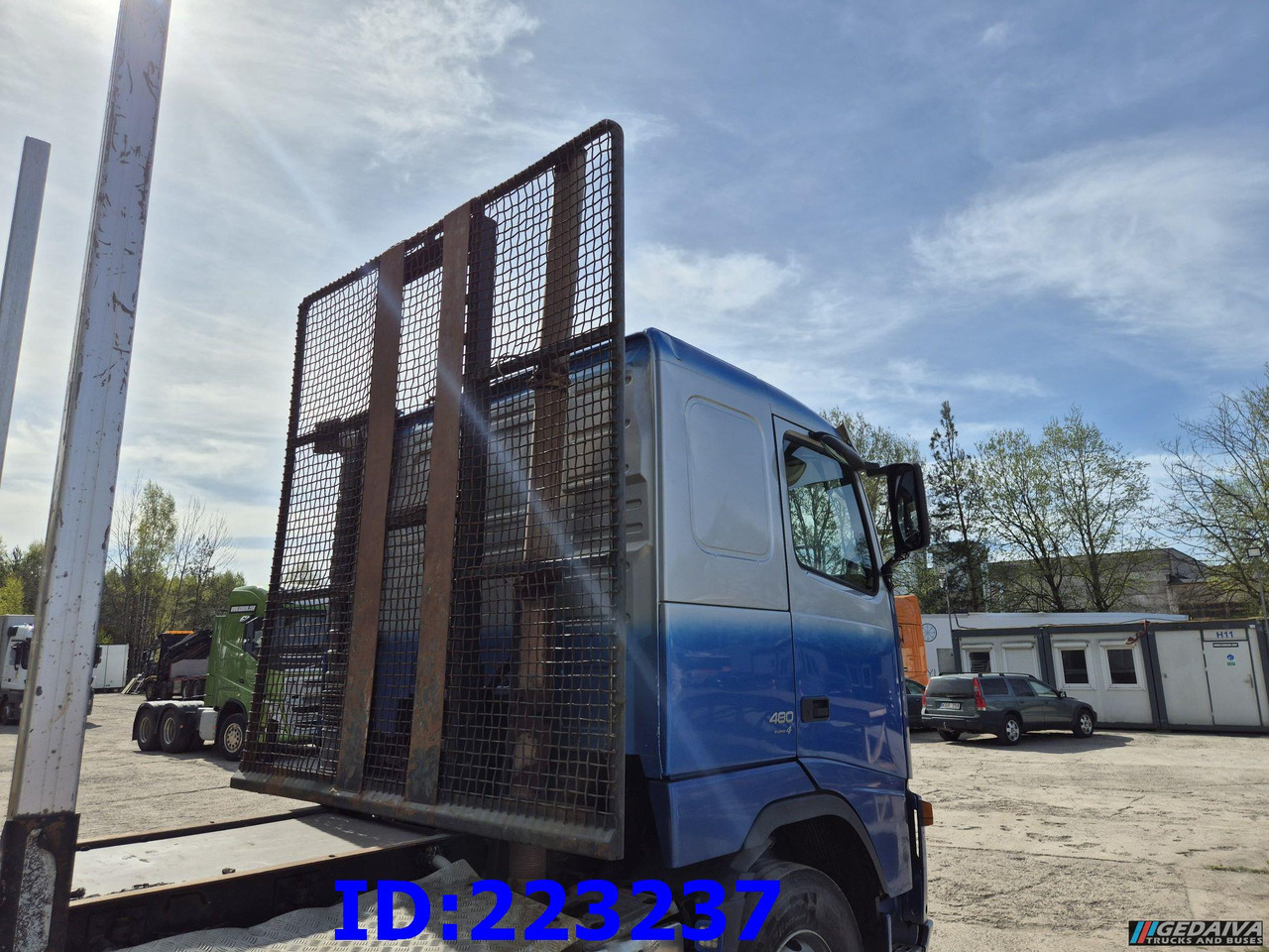 VOLVO FH13 480HP 6x4 - شاحنة قطع الأشجار: صور 5 VOLVO FH13 480HP 6x4 - شاحنة قطع الأشجار: صور 5