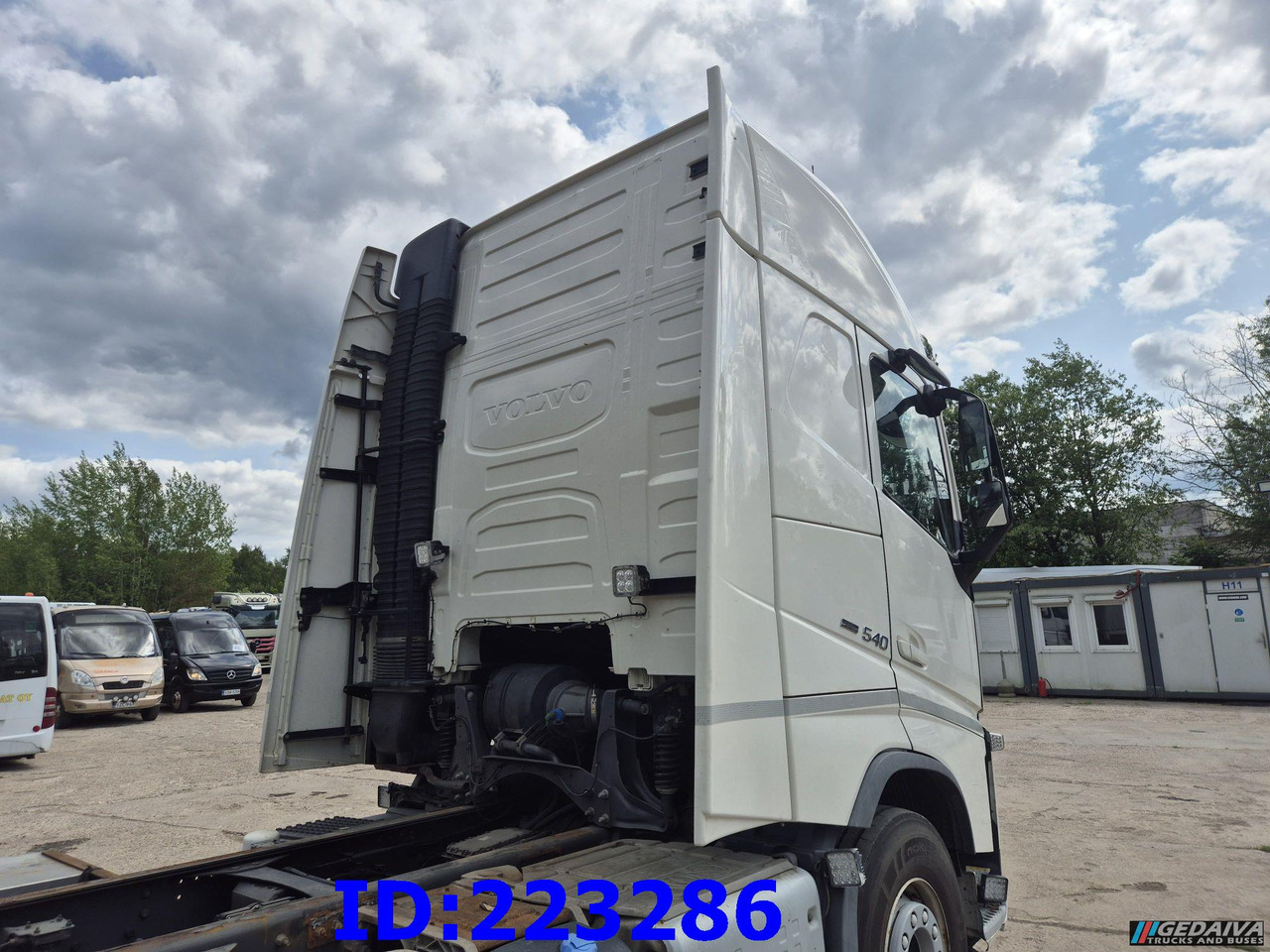 VOLVO FH13 540HP 6x2 (10 tyre) Euro6 - الشاسيه شاحنة: صور 5 VOLVO FH13 540HP 6x2 (10 tyre) Euro6 - الشاسيه شاحنة: صور 5