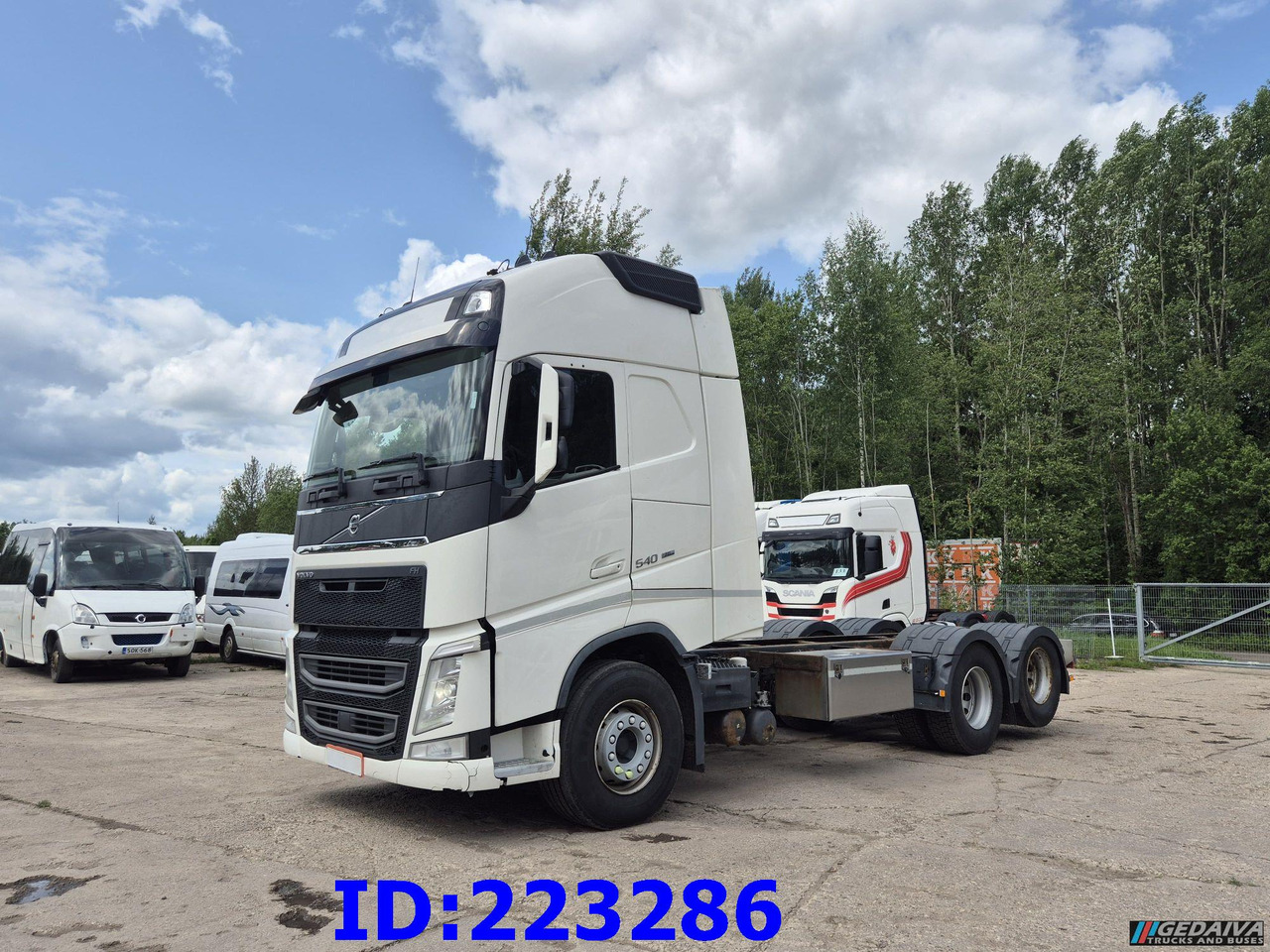 VOLVO FH13 540HP 6x2 (10 tyre) Euro6 - الشاسيه شاحنة: صور 1 VOLVO FH13 540HP 6x2 (10 tyre) Euro6 - الشاسيه شاحنة: صور 1