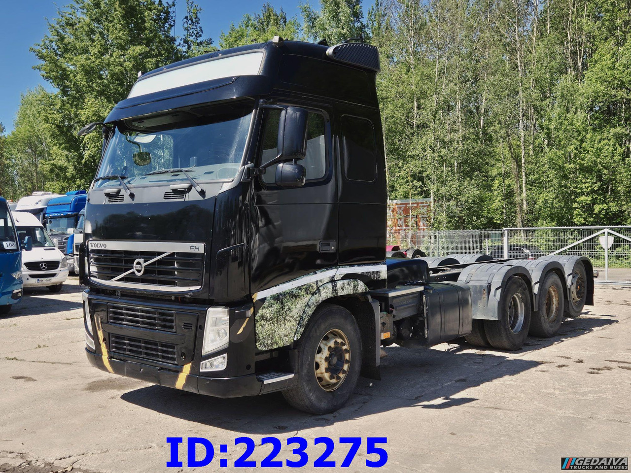 VOLVO FH13 540HP 8X4 (Steering axle) RETARDER - الشاسيه شاحنة: صور 1 VOLVO FH13 540HP 8X4 (Steering axle) RETARDER - الشاسيه شاحنة: صور 1