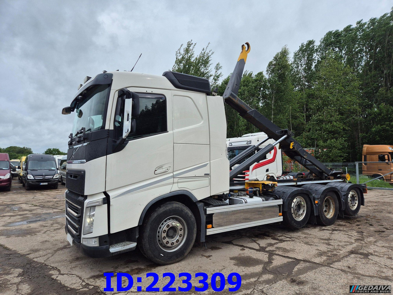 VOLVO FH13 540HP 8x2 Hook lift (2axles steering - 2 axles lifting) - شاحنة ذات الخطاف: صور 1 VOLVO FH13 540HP 8x2 Hook lift (2axles steering - 2 axles lifting) - شاحنة ذات الخطاف: صور 1