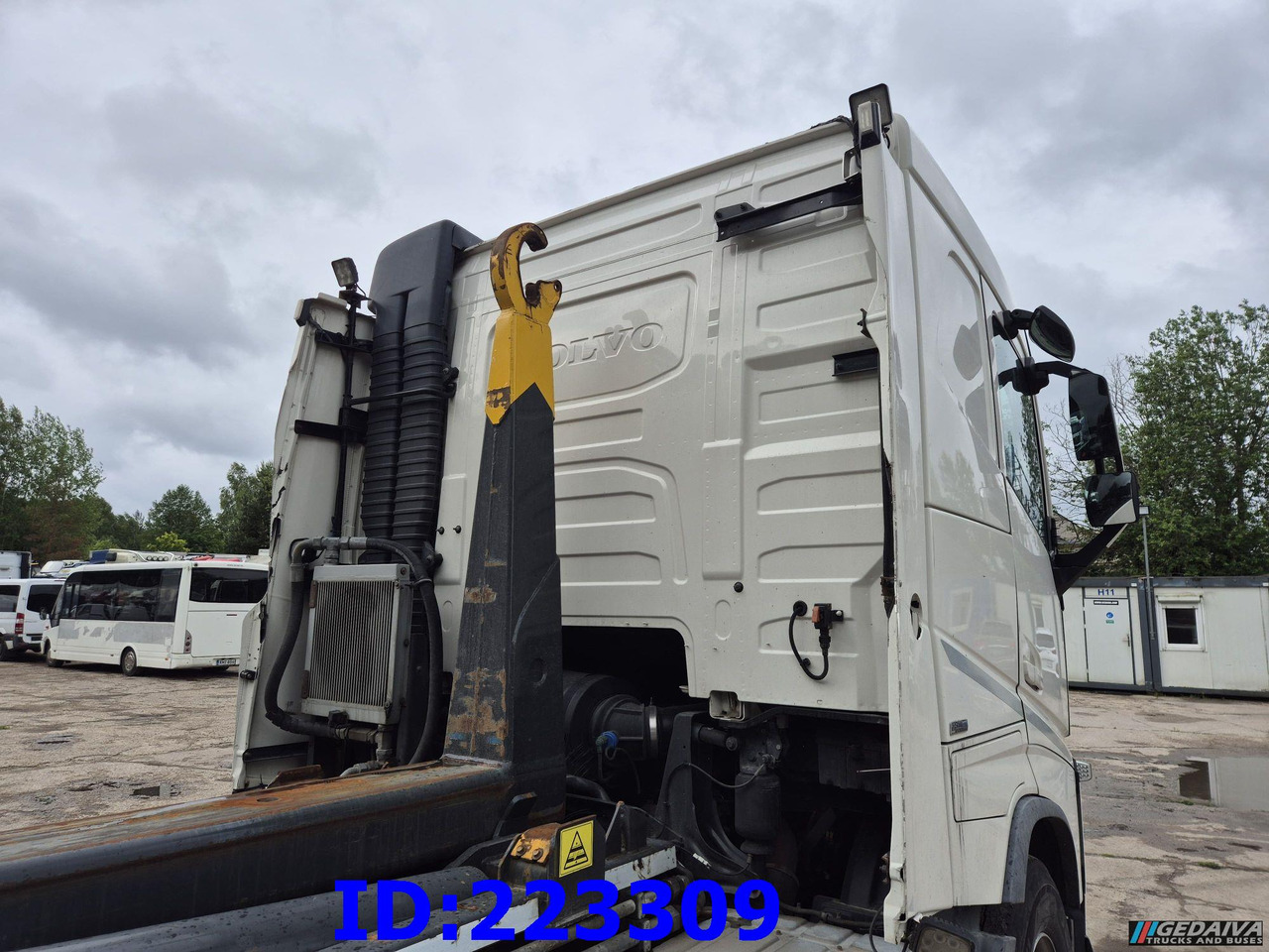 VOLVO FH13 540HP 8x2 Hook lift (2axles steering - 2 axles lifting) - شاحنة ذات الخطاف: صور 5 VOLVO FH13 540HP 8x2 Hook lift (2axles steering - 2 axles lifting) - شاحنة ذات الخطاف: صور 5