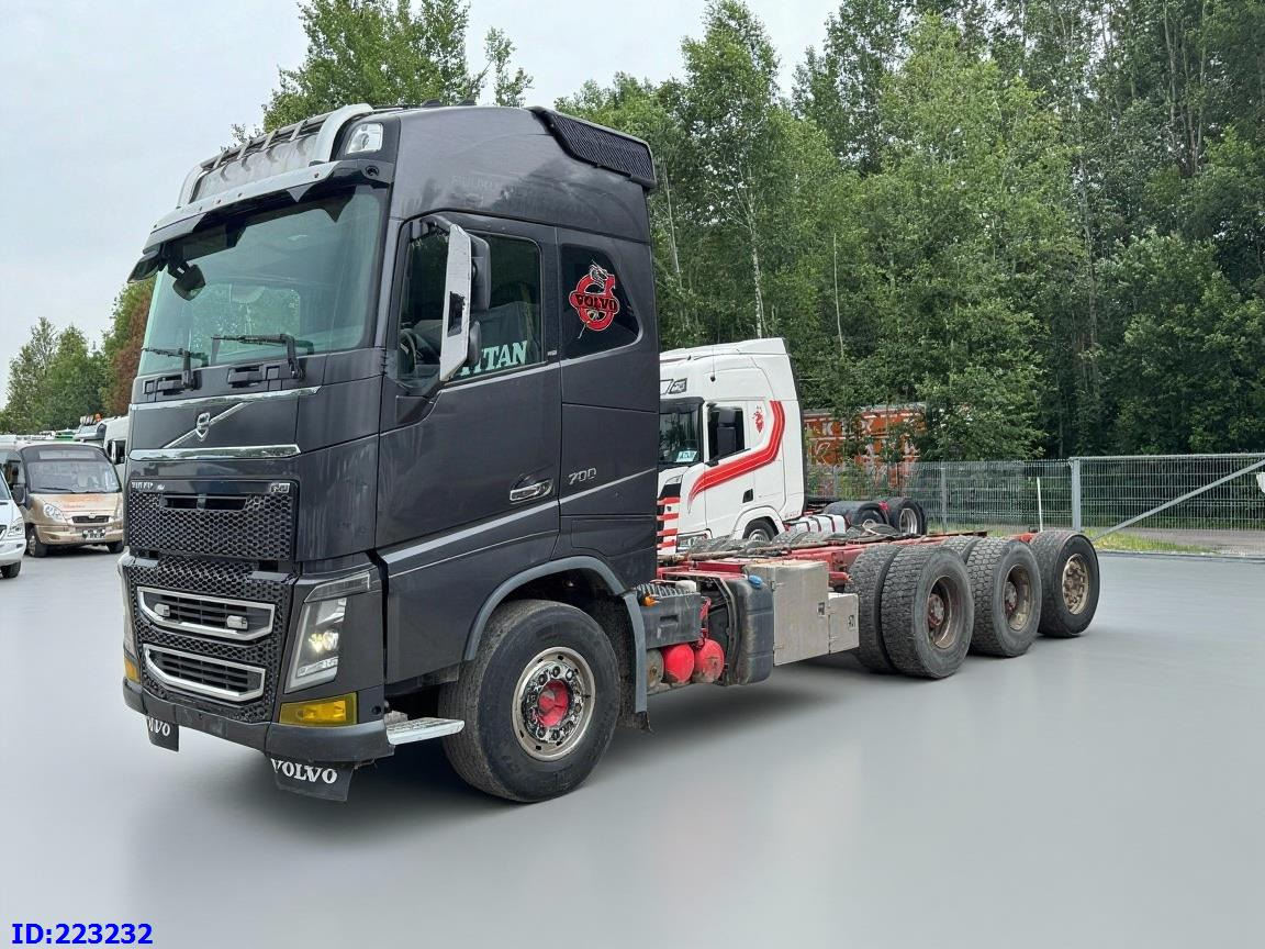 VOLVO FH16 700HP 8X4 Big Axles - الشاسيه شاحنة: صور 1 VOLVO FH16 700HP 8X4 Big Axles - الشاسيه شاحنة: صور 1