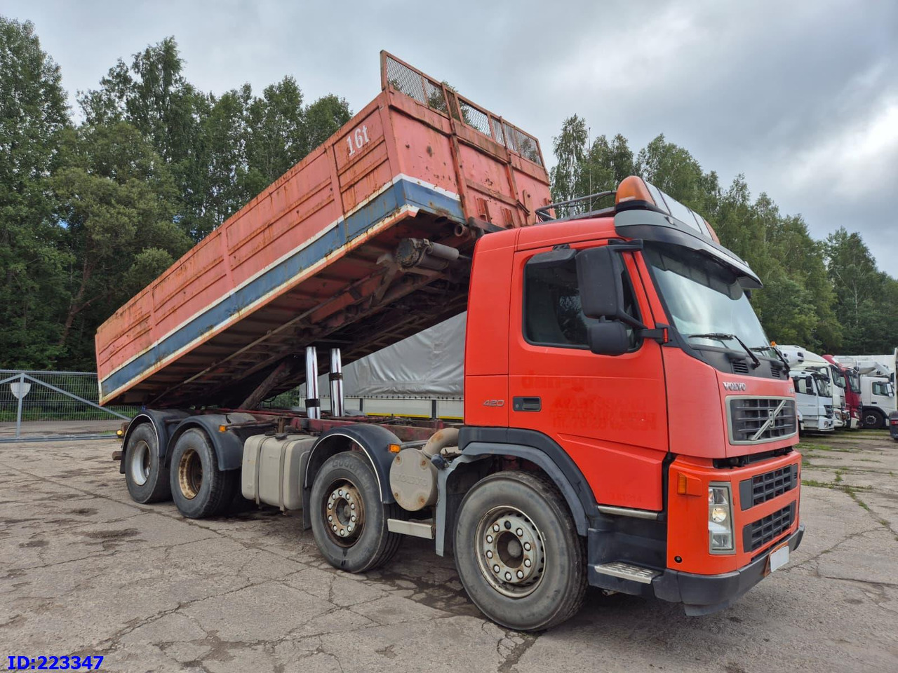 VOLVO FM12 420HP 8X4 Manual - قلابات: صور 4 VOLVO FM12 420HP 8X4 Manual - قلابات: صور 4