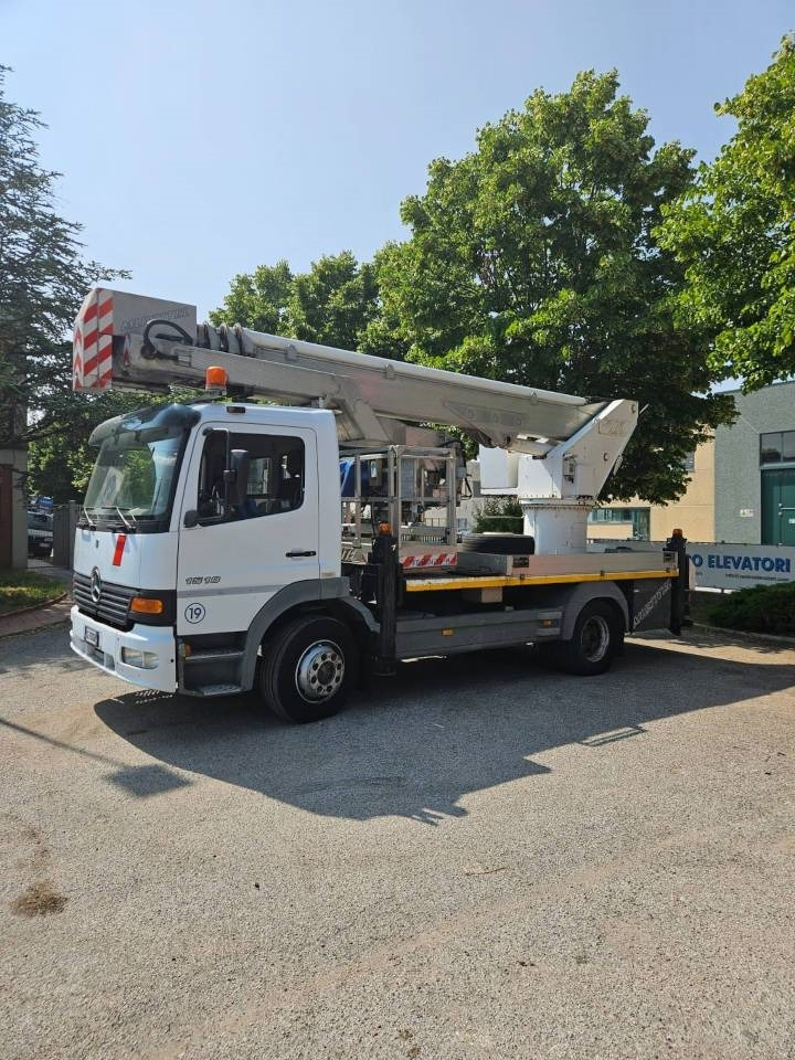مصاعد الازدهار محمولة على شاحنة Multitel J328.200 ALU EF: صور 26 مصاعد الازدهار محمولة على شاحنة Multitel J328.200 ALU EF: صور 26