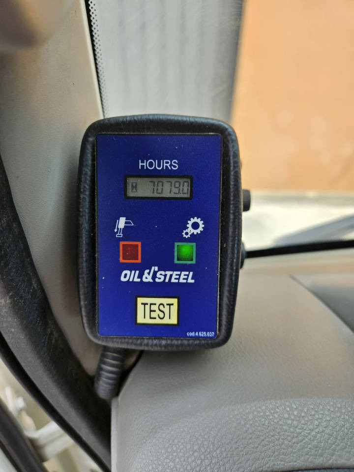 OIL&STEEL Snake 21.12 - مصاعد الازدهار محمولة على شاحنة: صور 3 OIL&STEEL Snake 21.12 - مصاعد الازدهار محمولة على شاحنة: صور 3