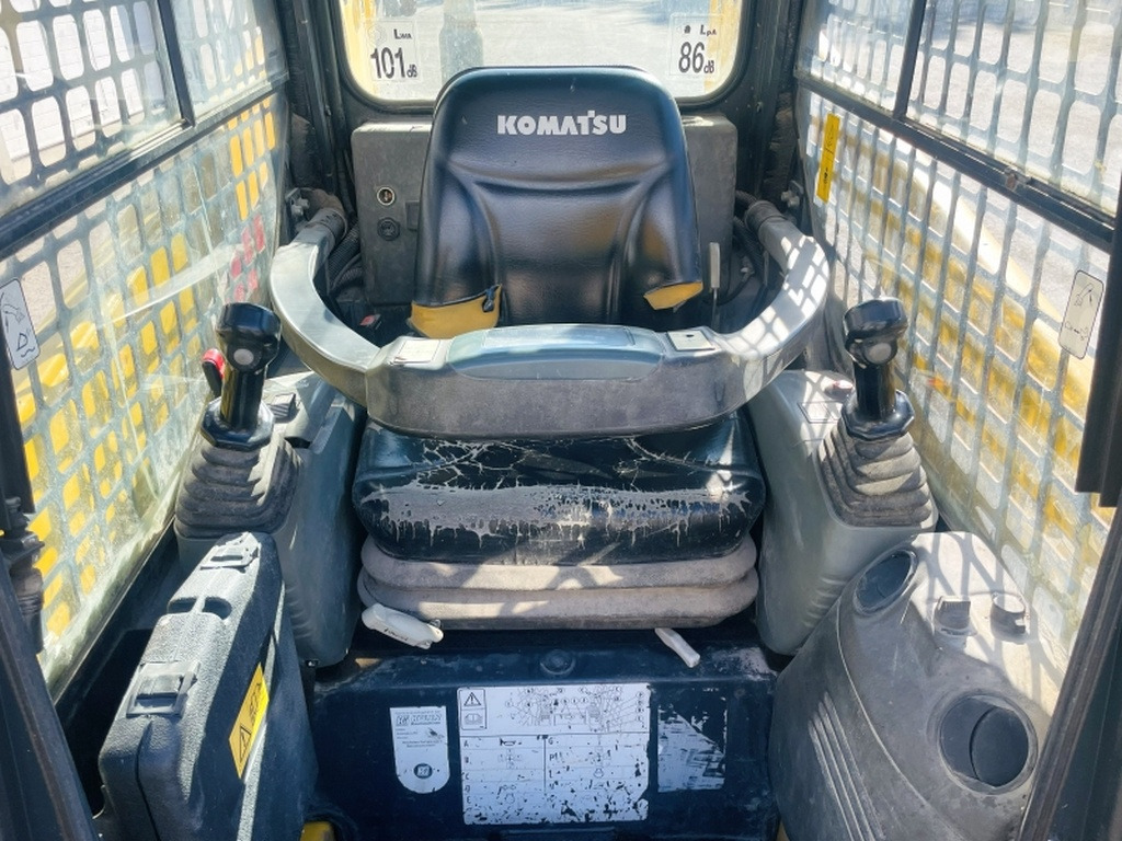 Komatsu SK714 (4077) - شيول صغير: صور 5 Komatsu SK714 (4077) - شيول صغير: صور 5