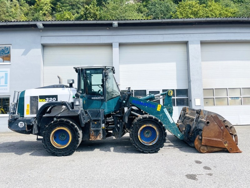 Komatsu WA320-8 (3661) - اللودر بعجل: صور 2 Komatsu WA320-8 (3661) - اللودر بعجل: صور 2