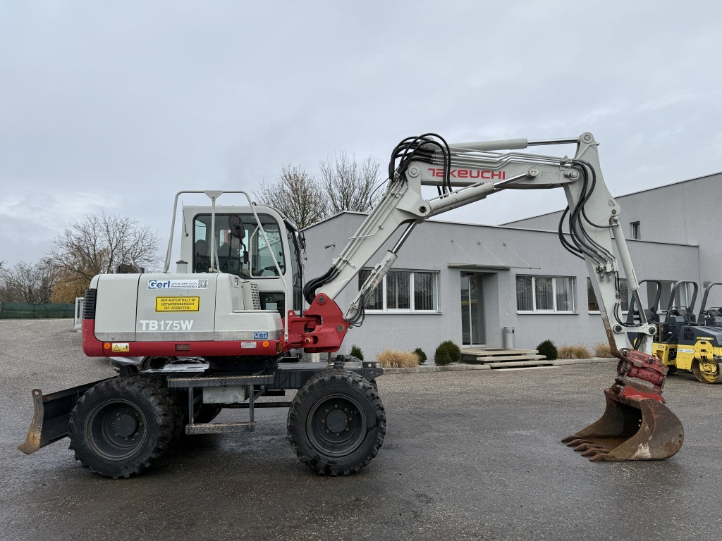Takeuchi TB 175 W (111771) - حفارة على عجلات: صور 5 Takeuchi TB 175 W (111771) - حفارة على عجلات: صور 5
