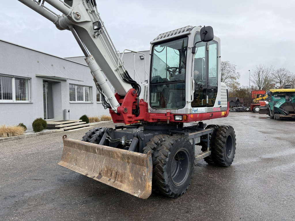 Takeuchi TB 175 W (111771) - حفارة على عجلات: صور 3 Takeuchi TB 175 W (111771) - حفارة على عجلات: صور 3