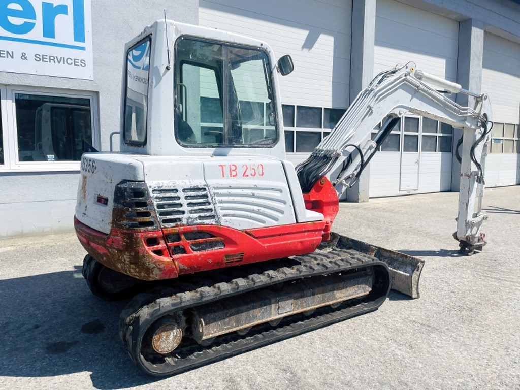 حفارة مصغرة Takeuchi TB250 (3990): صور 6