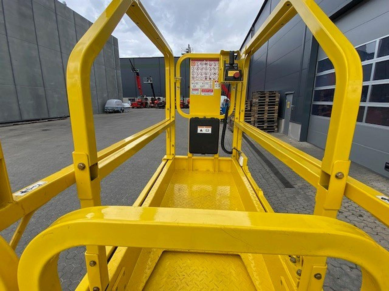 GMG 1930-i - رافعات مقصية: صور 5 GMG 1930-i - رافعات مقصية: صور 5