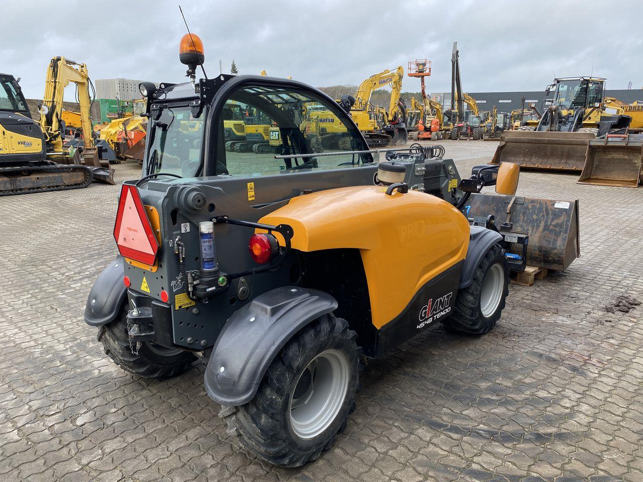 Giant 4548 Tendo - رافعة تلسكوبية: صور 4 Giant 4548 Tendo - رافعة تلسكوبية: صور 4