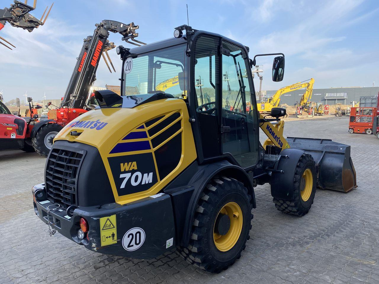 Komatsu WA70M-8EO - لودر مفصلي صغير: صور 4 Komatsu WA70M-8EO - لودر مفصلي صغير: صور 4