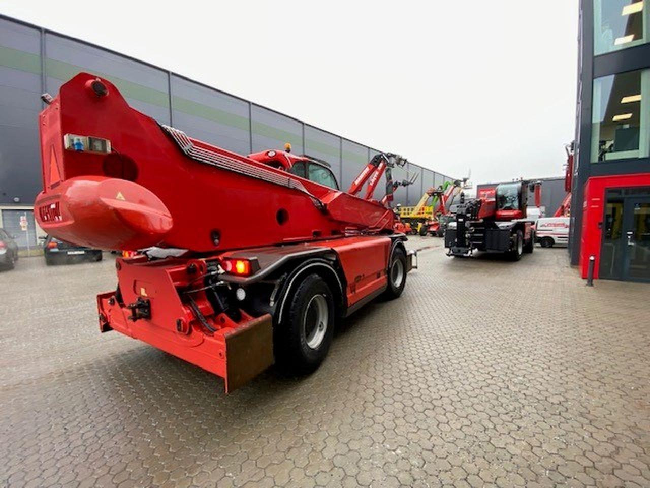 Manitou MRT2470P+ ST4 - رافعة تلسكوبية: صور 3 Manitou MRT2470P+ ST4 - رافعة تلسكوبية: صور 3