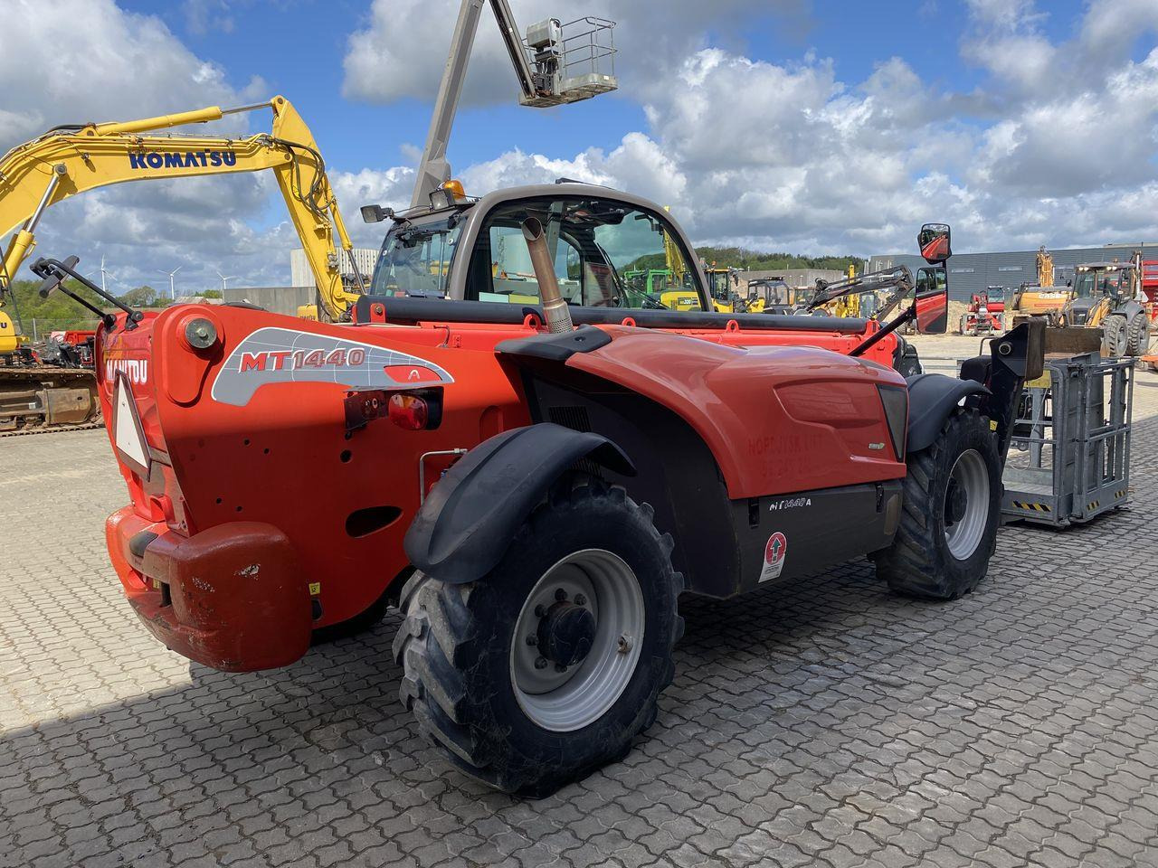 Manitou MT1440A ST3B - رافعة تلسكوبية: صور 4 Manitou MT1440A ST3B - رافعة تلسكوبية: صور 4