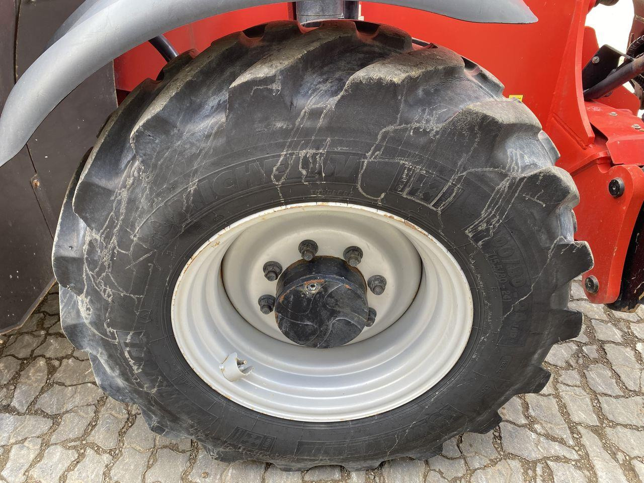 رافعة تلسكوبية Manitou MT1440A ST3B: صور 6 رافعة تلسكوبية Manitou MT1440A ST3B: صور 6