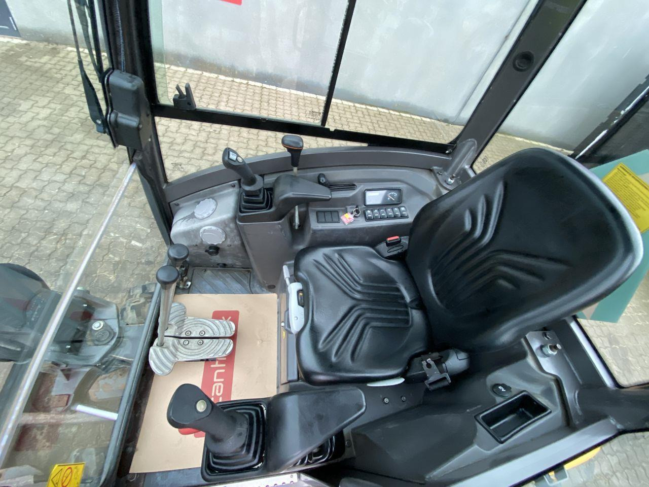 Volvo EC20D - حفارة مصغرة: صور 3 Volvo EC20D - حفارة مصغرة: صور 3