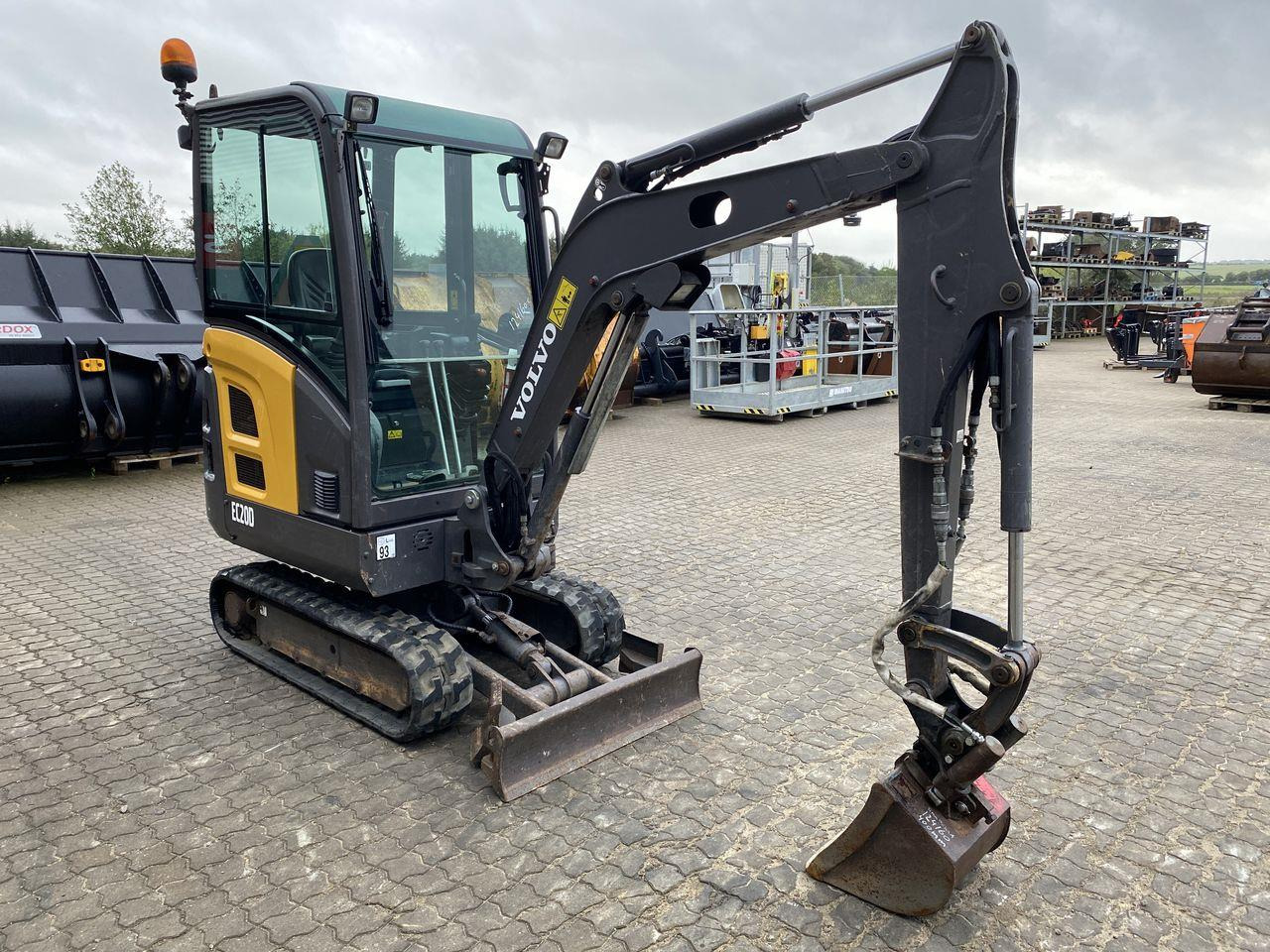 Volvo EC20D - حفارة مصغرة: صور 5 Volvo EC20D - حفارة مصغرة: صور 5
