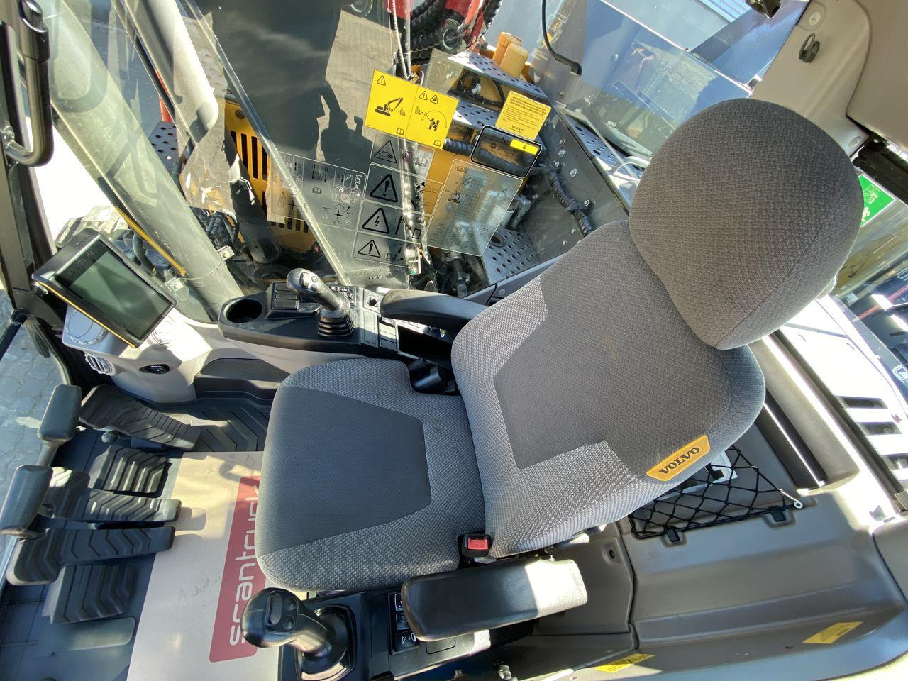 Volvo ECR145 - حفارات زحافة: صور 3 Volvo ECR145 - حفارات زحافة: صور 3