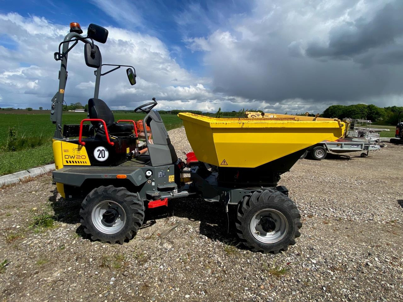 Wacker Neuson DW20 - شاحنة قلابة صغيرة: صور 1 Wacker Neuson DW20 - شاحنة قلابة صغيرة: صور 1