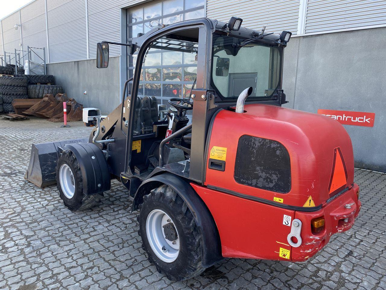 Weidemann 2070 - لودر مفصلي صغير: صور 2 Weidemann 2070 - لودر مفصلي صغير: صور 2