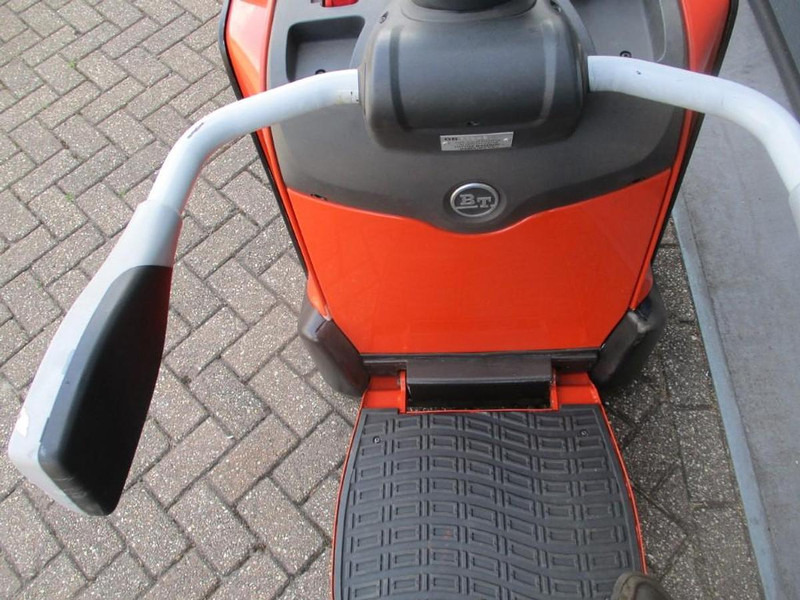 BT LPE200 - معدات الرفع منخفض المستوى: صور 5 BT LPE200 - معدات الرفع منخفض المستوى: صور 5