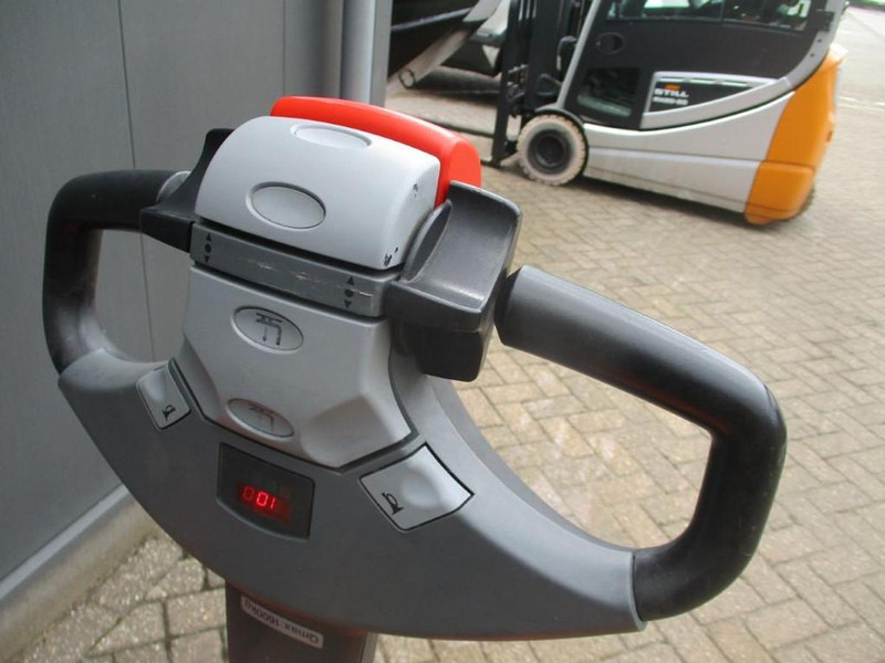 معدات الرفع منخفض المستوى BT LWE 160: صور 8